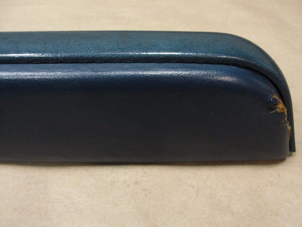 OEM 1966 1967 Cadillac Fleetwood LIMO LIMOUSINE LEFT DRIVER SIDE FRONT DOOR PANEL ARM REST BASE PAD TRIM - - DARK BLUE - Image 9