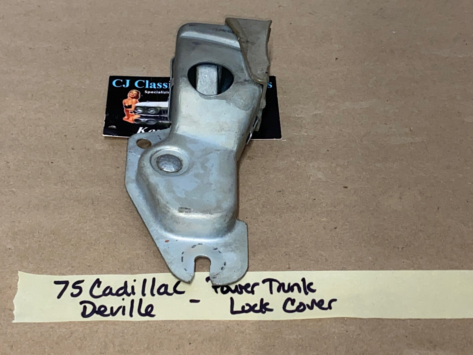 OEM 1974 1975 1976 Cadillac Deville Fleetwood Calais Commercial Chassis 1974 1975 1976 1977 1978 Eldorado POWER TRUNK LOCK RELEASE ACTUATOR LATCH COVER TRIM #9736645 - Image 9