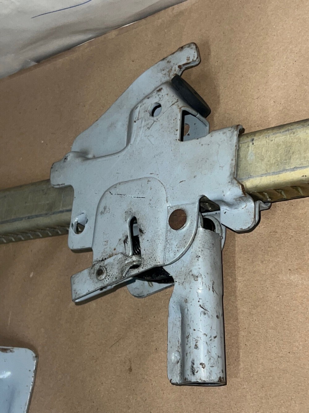 OEM 1973 Cadillac Deville Eldorado Fleetwood Calais BUMPER JACK - SHAFT RATCHET HEAD BASE HOLD DOWN LUG WRENCH #3633834 - Image 9