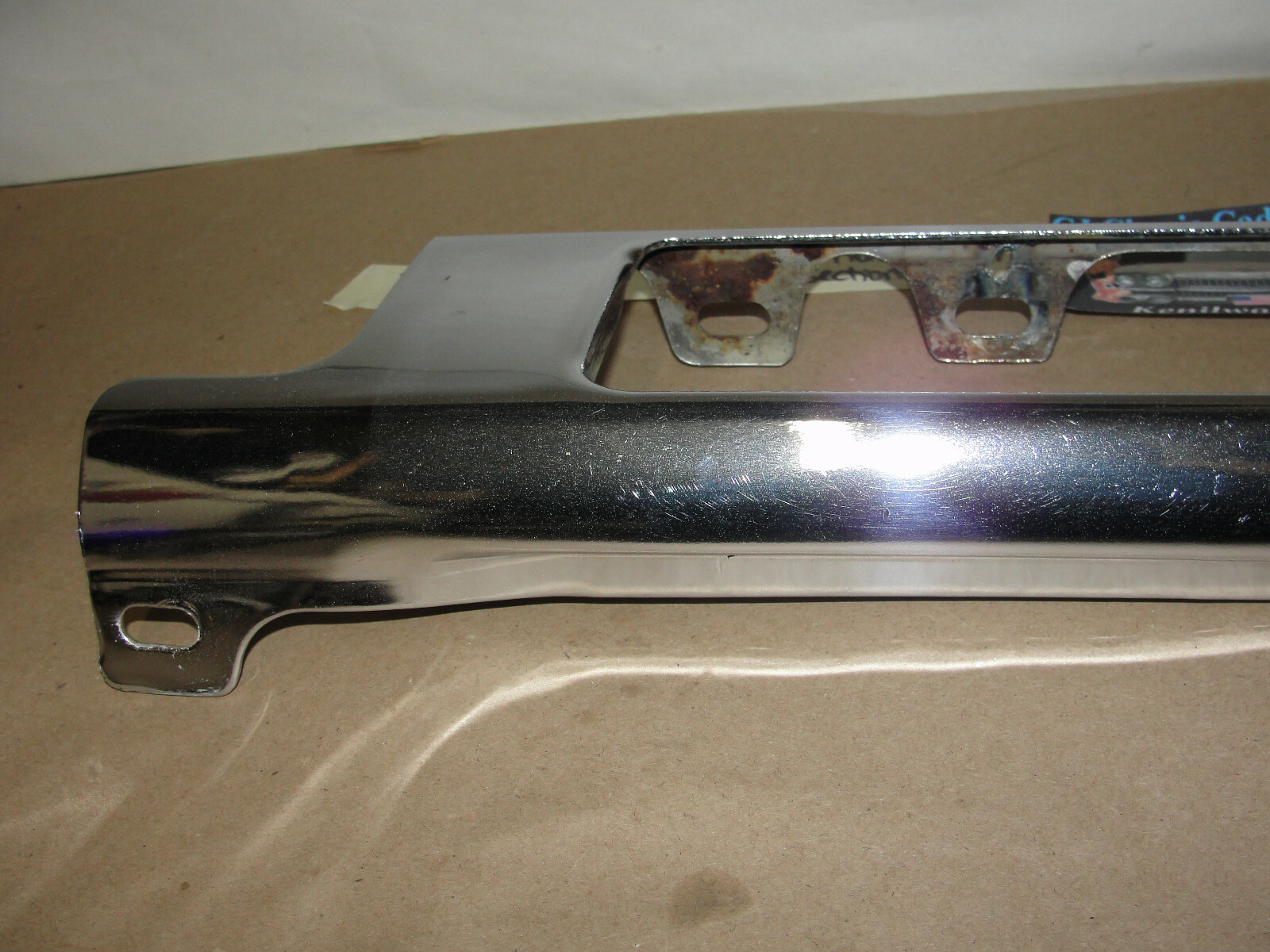 OEM 1975 1976 1977 1978 Cadillac Eldorado LEFT SIDE LOWER OUTER FRONT BUMPER TURN/PARK SURROUND #1605051 - Image 9