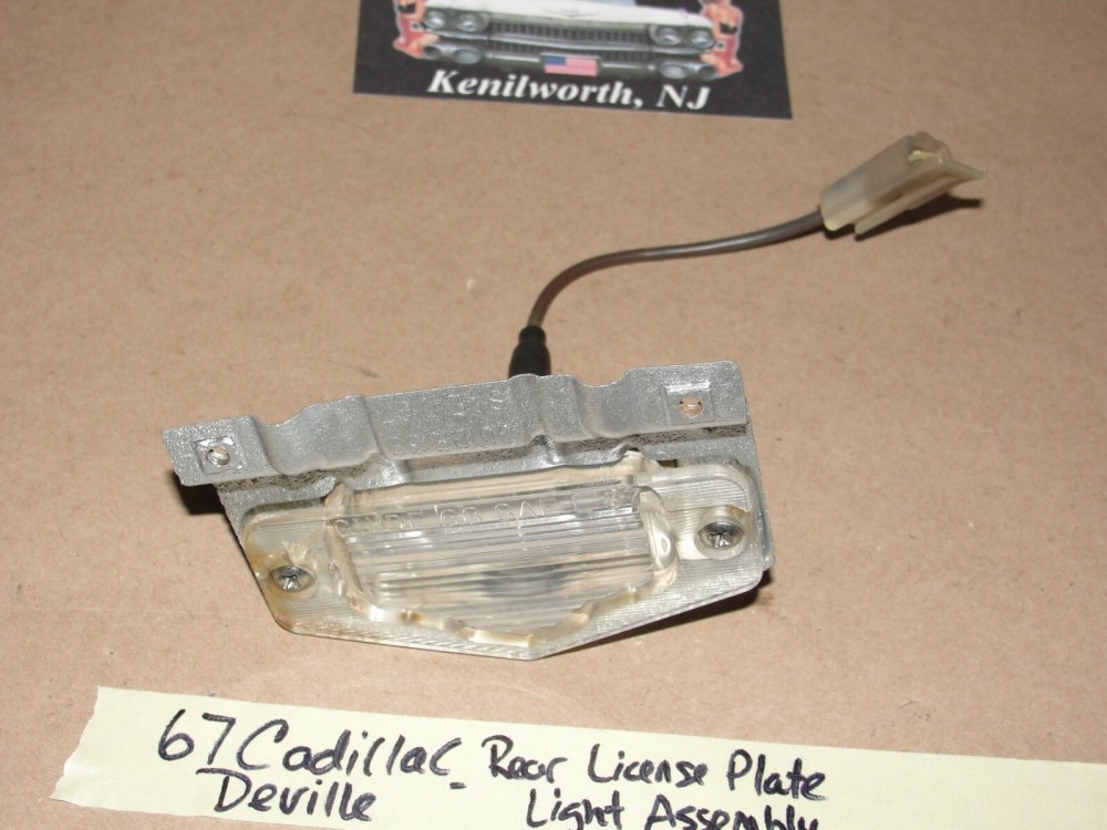 RESTORED 1967 Cadillac Deville Calais Fleetwood REAR BUMPER LICENSE PLATE LIGHT LAMP LENS HOUSING #911481 - Image 9