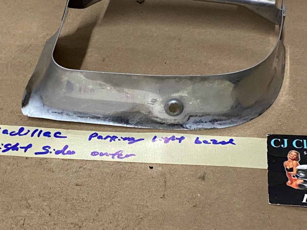 OEM 1960 Cadillac Deville Eldorado Fleetwood RIGHT PASSENGER SIDE OUTER PARKING LIGHT LAMP BEZEL TRIM - Image 9