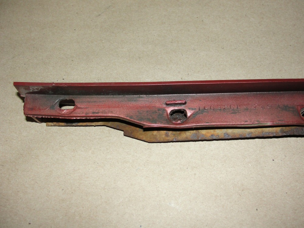 OEM 1974 Cadillac Deville Fleetwood Calais LEFT FRONT FENDER CORNER LIGHT EXTENSION BUMPER FILLERS PANEL #1603201 - Image 9