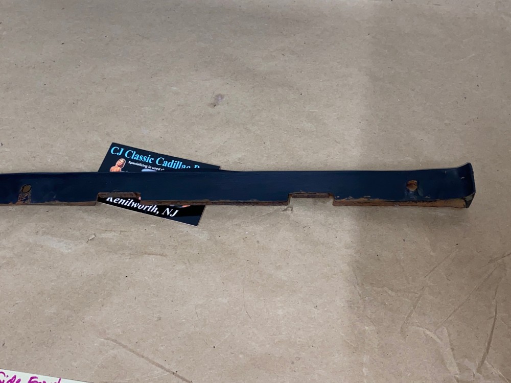 OEM 1967 1968 Cadillac Deville Calais Fleetwood RIGHT PASSENGER SIDE SIDE RUBBER FRONT FENDER TO BUMPER END FILLERS PANEL #1487327 - Image 5