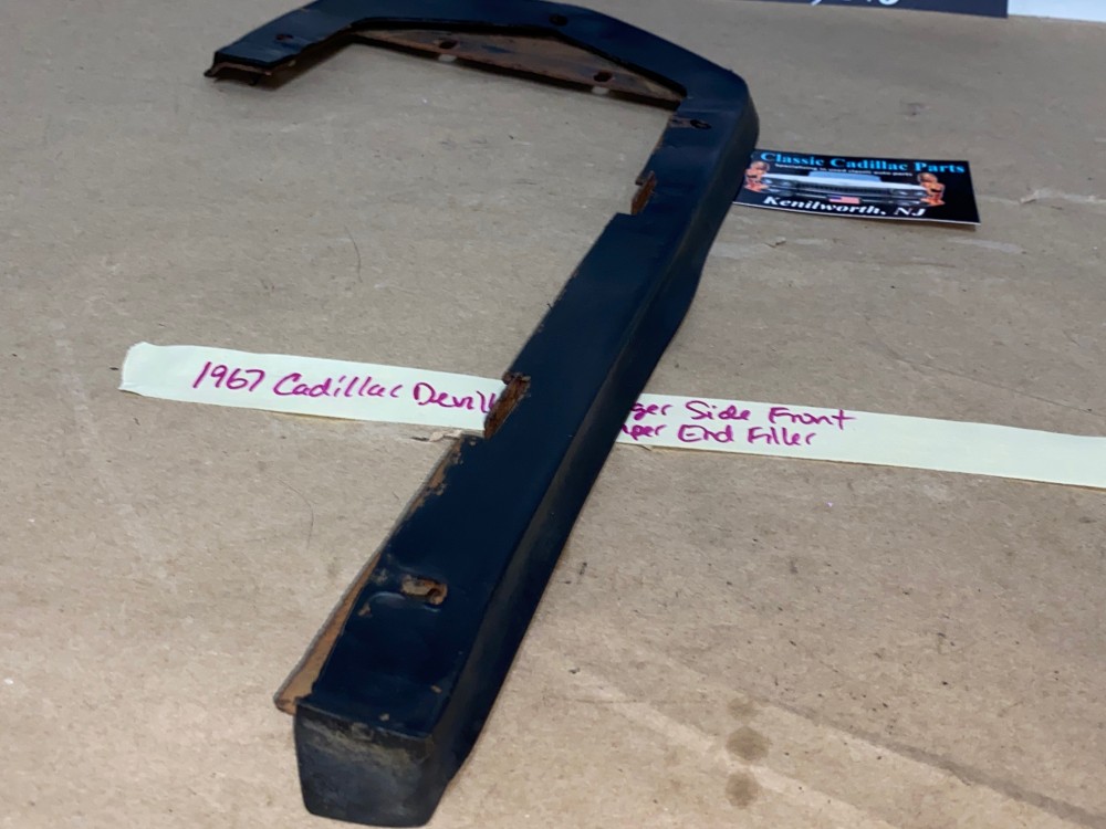 OEM 1967 1968 Cadillac Deville Calais Fleetwood RIGHT PASSENGER SIDE SIDE RUBBER FRONT FENDER TO BUMPER END FILLERS PANEL #1487327 - Image 10