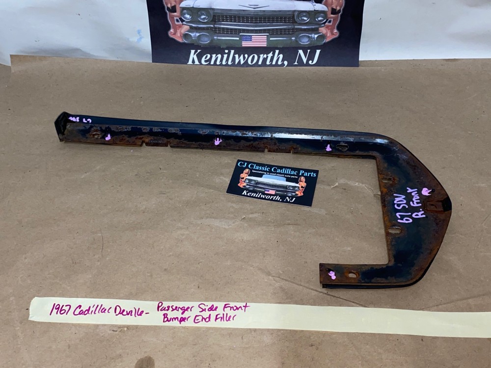 OEM 1967 1968 Cadillac Deville Calais Fleetwood RIGHT PASSENGER SIDE SIDE RUBBER FRONT FENDER TO BUMPER END FILLERS PANEL #1487327 - Image 12