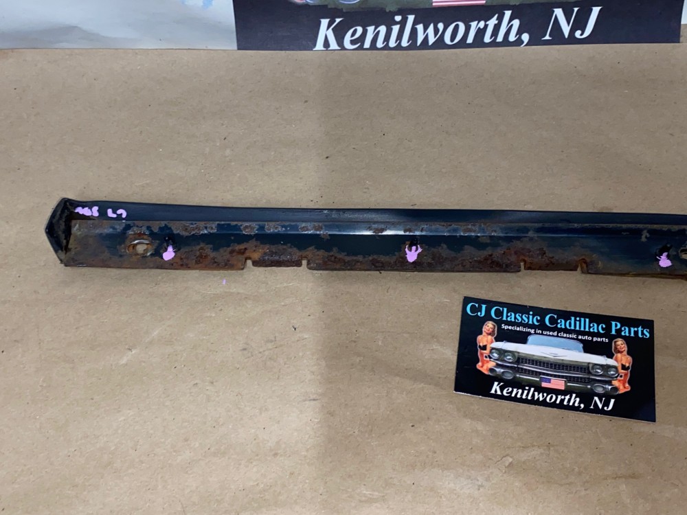 OEM 1967 1968 Cadillac Deville Calais Fleetwood RIGHT PASSENGER SIDE SIDE RUBBER FRONT FENDER TO BUMPER END FILLERS PANEL #1487327 - Image 19