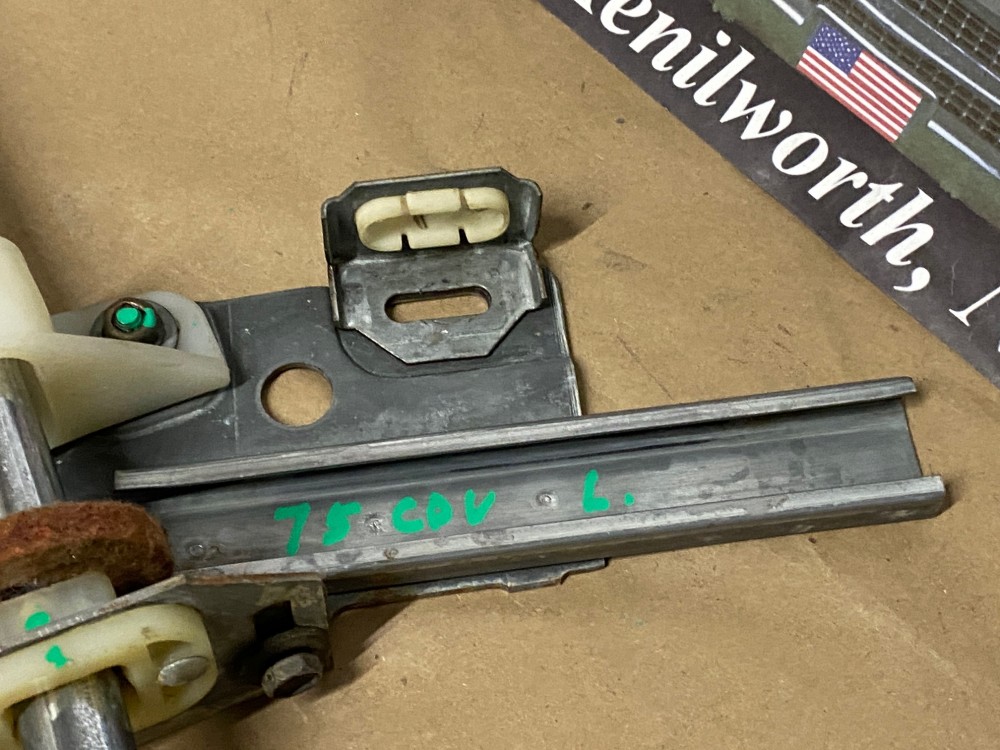 OEM 1971 1972 1973 1974 1975 1976 Cadillac Coupe Deville Eldorado Calais 1977 1978 Eldorado LEFT FRONT DOOR WINDOW GUIDE TUBE LOWER SASH GUIDE #9669422/#9669419 - Image 5