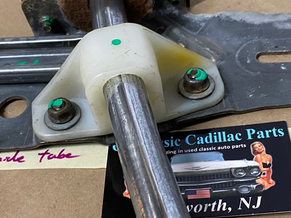 OEM 1971 1972 1973 1974 1975 1976 Cadillac Coupe Deville Eldorado Calais 1977 1978 Eldorado LEFT FRONT DOOR WINDOW GUIDE TUBE LOWER SASH GUIDE #9669422/#9669419 - Image 8