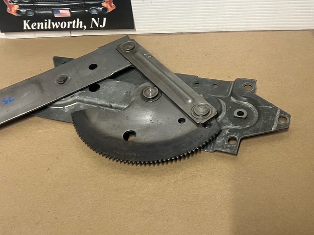 OEM 1971 1972 1973 1974 1975 1976 CADILLAC COUPE DEVILLE, CALAIS COUPE, ELDORADO 1977 1978 ELDORADO 2DOOR RIGHT PASSENGER SIDE FRONT DOOR WINDOW REGULATOR #9831930/#20041604 - Image 9