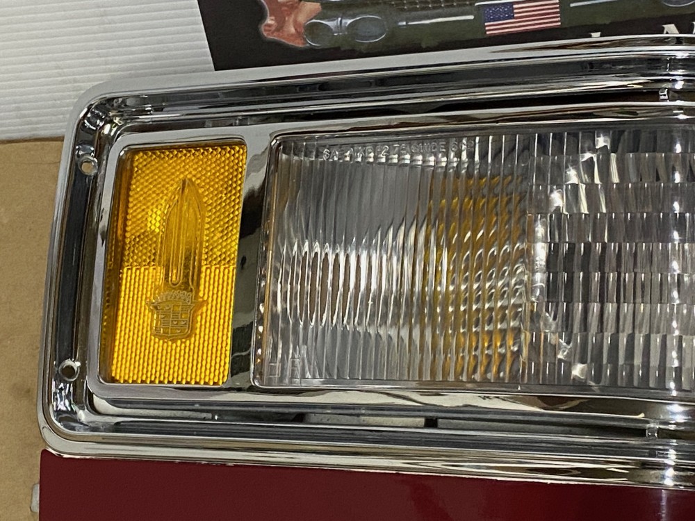 OEM 1975 1976 Cadillac Deville Calais Fleetwood RIGHT PASSENGER SIDE TURN SIGNAL PARK CORNER LIGHT LENS #1605271/#5968018/#5966732 - Image 2