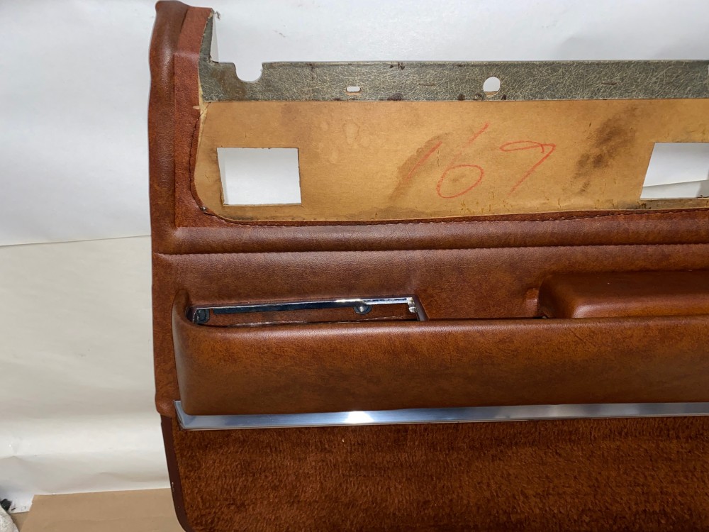 OEM 1966 Cadillac Fleetwood 4 Door RIGHT PASSENGER SIDE REAR DOOR PANEL TRIM WITH ARM REST BASE & COURTESY LIGHT - BROWN - Image 2