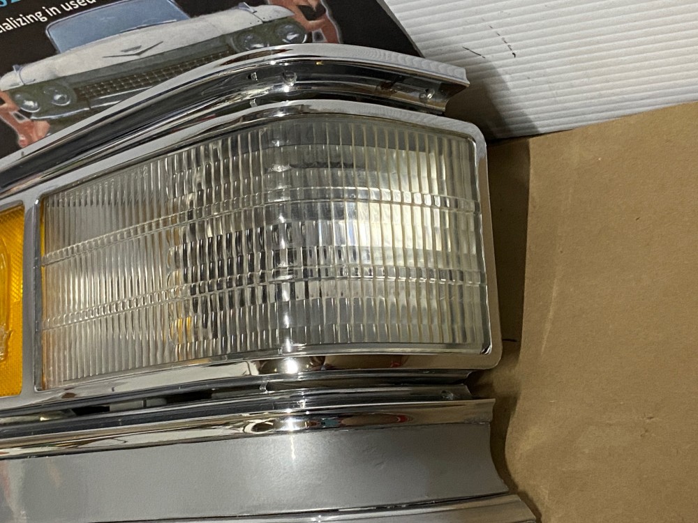 OEM 1975 1976 Cadillac Deville Calais Fleetwood RIGHT PASSENGER SIDE TURN SIGNAL PARK CORNER LIGHT LENS #1605271/#5968018/#5966732 - Image 3