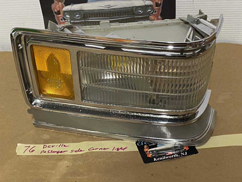 OEM 1975 1976 Cadillac Deville Calais Fleetwood RIGHT PASSENGER SIDE TURN SIGNAL PARK CORNER LIGHT LENS #1605271/#5968018/#5966732 - Image 4