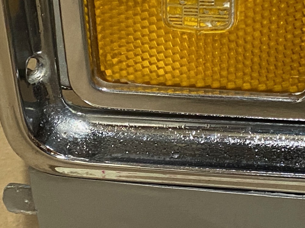 OEM 1975 1976 Cadillac Deville Calais Fleetwood RIGHT PASSENGER SIDE TURN SIGNAL PARK CORNER LIGHT LENS #1605271/#5968018/#5966732 - Image 5