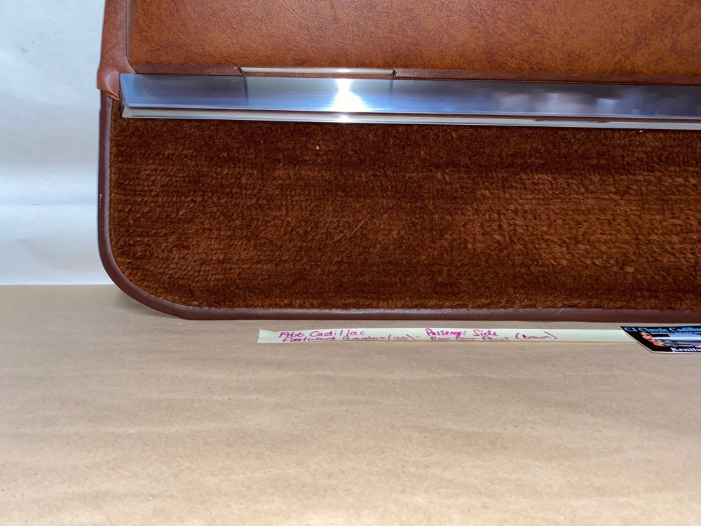 OEM 1966 Cadillac Fleetwood 4 Door RIGHT PASSENGER SIDE REAR DOOR PANEL TRIM WITH ARM REST BASE & COURTESY LIGHT - BROWN - Image 8