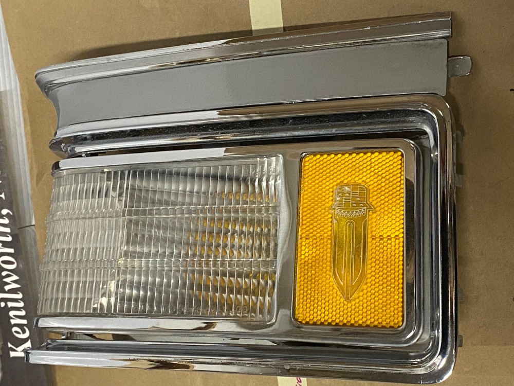 OEM 1975 1976 Cadillac Deville Calais Fleetwood RIGHT PASSENGER SIDE TURN SIGNAL PARK CORNER LIGHT LENS #1605271/#5968018/#5966732 - Image 14