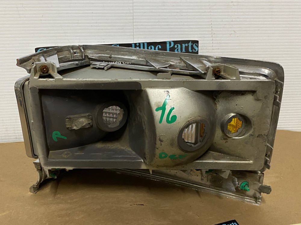 OEM 1975 1976 Cadillac Deville Calais Fleetwood RIGHT PASSENGER SIDE TURN SIGNAL PARK CORNER LIGHT LENS #1605271/#5968018/#5966732 - Image 18