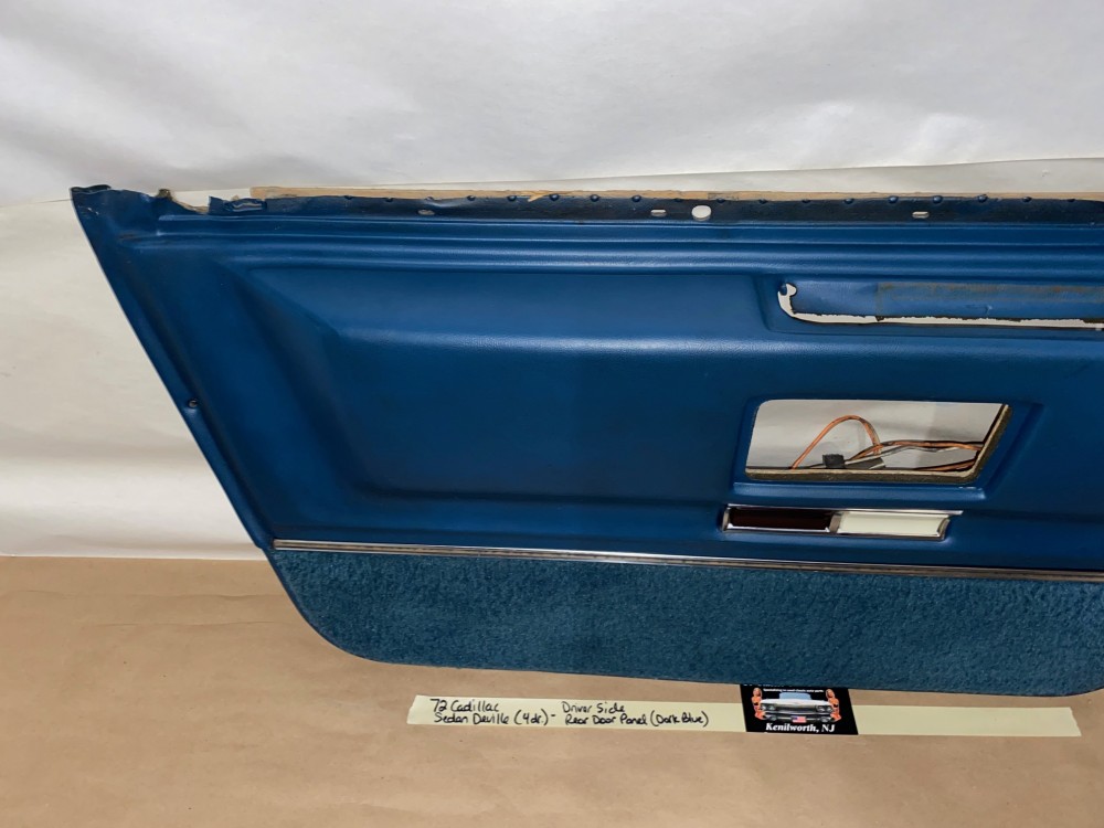 OEM 1971 1972 1973 1974 1975 1976 Cadillac Sedan Deville Fleetwood Calais 4 Door LEFT DRIVER SIDE REAR LOWER DOOR PANEL ARM REST with COURTESY LIGHT - DARK BLUE - Image 2