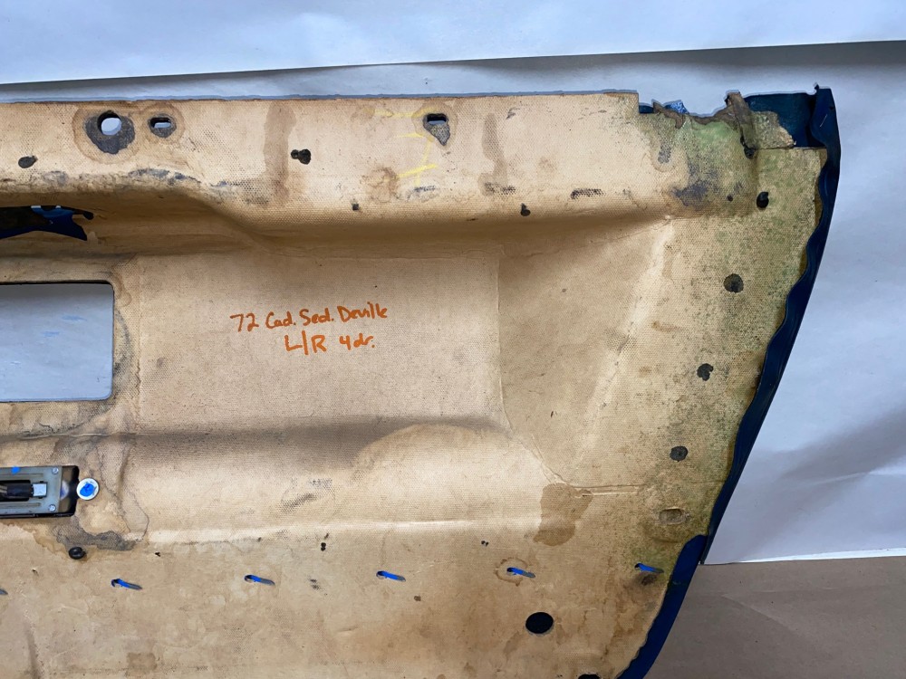 OEM 1971 1972 1973 1974 1975 1976 Cadillac Sedan Deville Fleetwood Calais 4 Door LEFT DRIVER SIDE REAR LOWER DOOR PANEL ARM REST with COURTESY LIGHT - DARK BLUE - Image 16