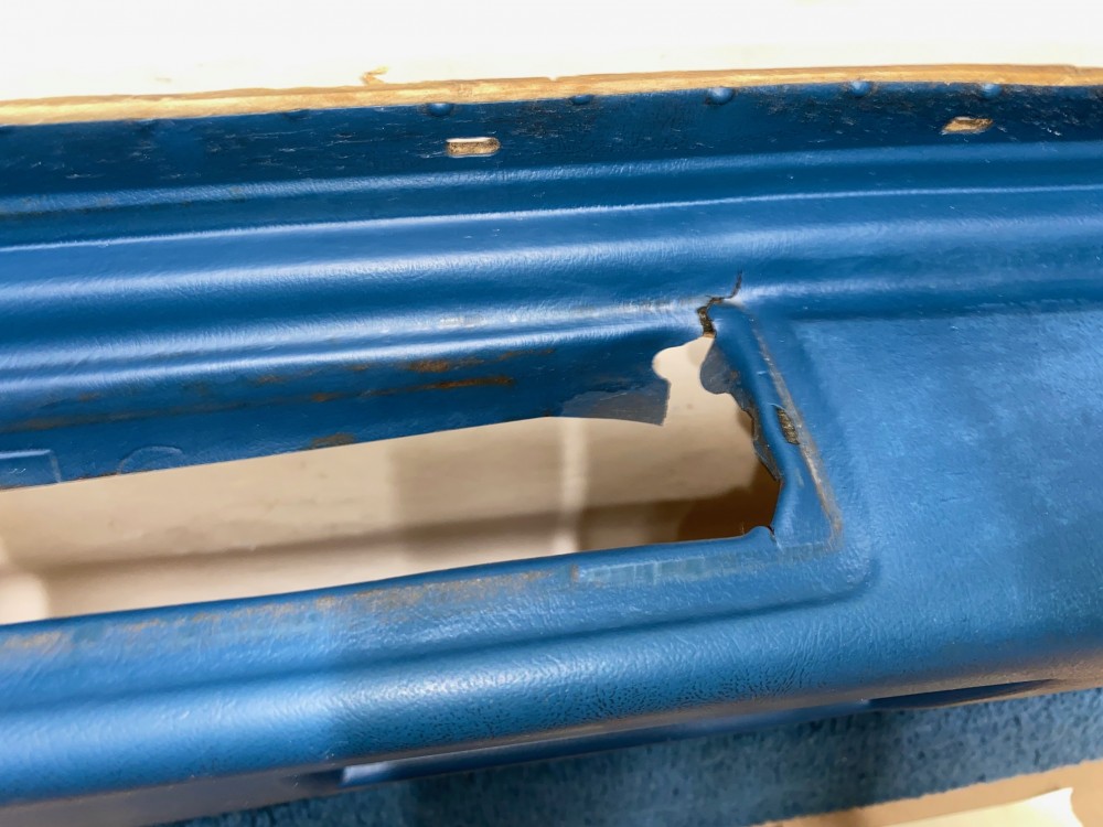 OEM 1971 1972 1973 1974 1975 1976 Cadillac Sedan Deville Fleetwood Calais 4 Door RIGHT PASSENGER SIDE FRONT LOWER DOOR PANEL ARM REST - DARK BLUE - Image 4