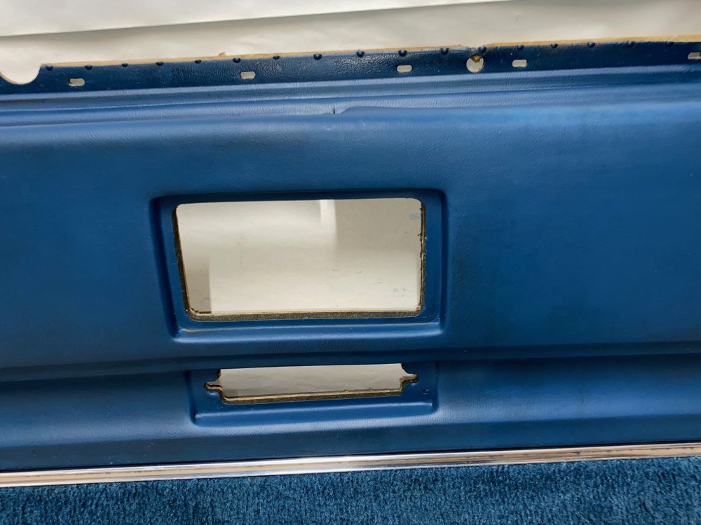 OEM 1971 1972 1973 1974 1975 1976 Cadillac Sedan Deville Fleetwood Calais 4 Door RIGHT PASSENGER SIDE FRONT LOWER DOOR PANEL ARM REST - DARK BLUE - Image 10