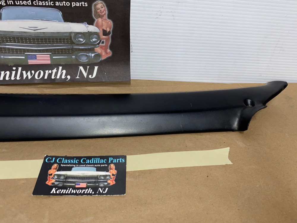 OEM 1974 1975 1976 Cadillac Sedan DeVille Calais Fleetwood RIGHT PASSENGER INTERIOR WINDSHIELD A PILLAR TRIM BLACK - Image 4
