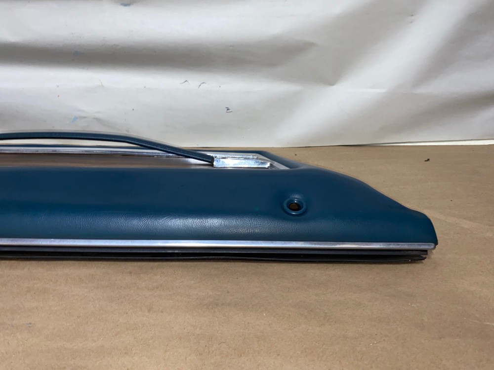 OEM 1971 1972 Cadillac Sedan Deville Fleetwood Calais 4 Door LEFT DRIVER SIDE FRONT UPPER DOOR PANEL TRIM DARK BLUE - Image 15