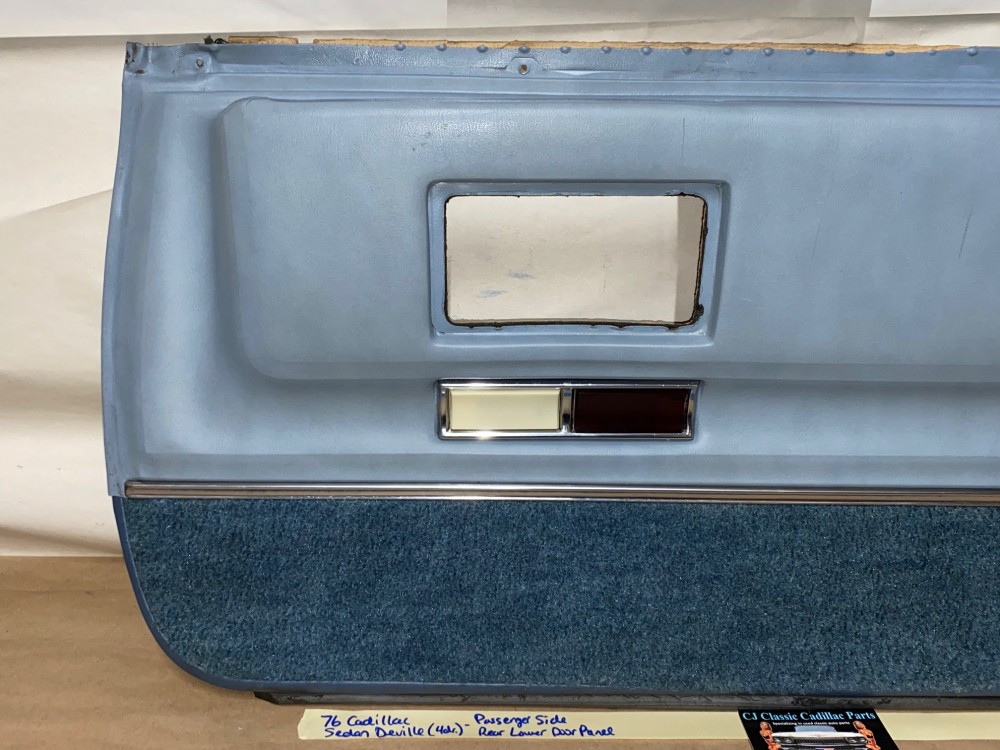 OEM 1971 1972 1973 1974 1975 1976 Cadillac Sedan Deville Fleetwood Calais 4 Door RIGHT PASSENGER SIDE REAR LOWER DOOR PANEL ARM REST with COURTESY LIGHT - LIGHT BLUE - Image 2
