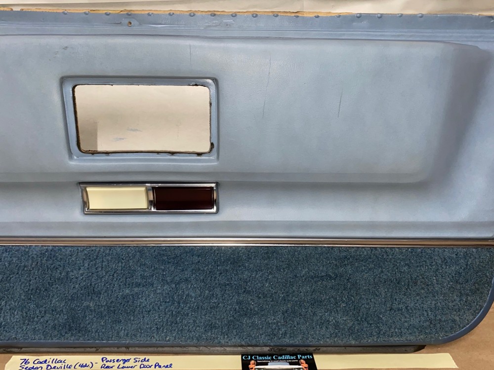 OEM 1971 1972 1973 1974 1975 1976 Cadillac Sedan Deville Fleetwood Calais 4 Door RIGHT PASSENGER SIDE REAR LOWER DOOR PANEL ARM REST with COURTESY LIGHT - LIGHT BLUE - Image 3