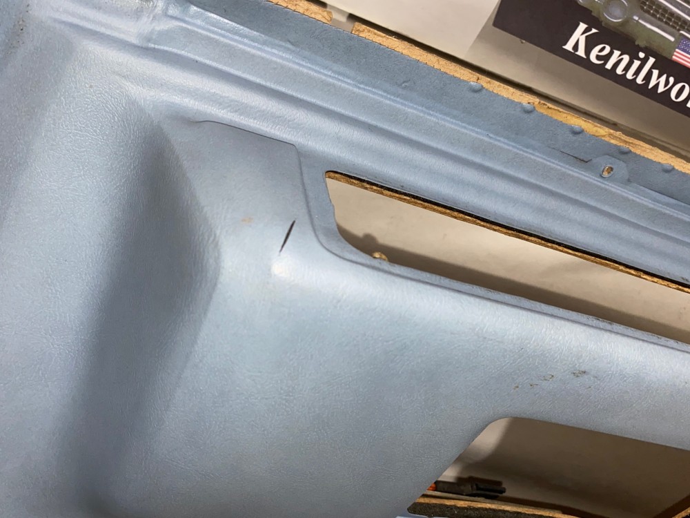 OEM 1971 1972 1973 1974 1975 1976 Cadillac Sedan Deville Fleetwood Calais 4 Door RIGHT PASSENGER SIDE REAR LOWER DOOR PANEL ARM REST with COURTESY LIGHT - LIGHT BLUE - Image 5