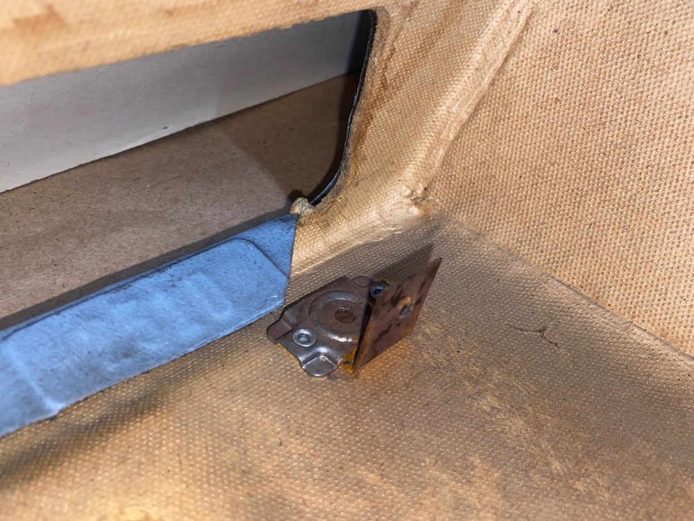 OEM 1971 1972 1973 1974 1975 1976 Cadillac Sedan Deville Fleetwood Calais 4 Door RIGHT PASSENGER SIDE REAR LOWER DOOR PANEL ARM REST with COURTESY LIGHT - LIGHT BLUE - Image 22