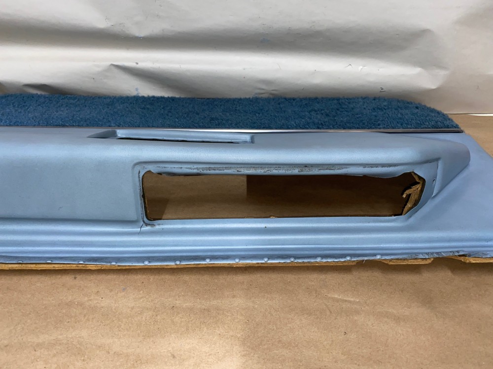 OEM 1971 1972 1973 1974 1975 1976 Cadillac Sedan Deville Fleetwood Calais 4 Door RIGHT PASSENGER SIDE FRONT LOWER DOOR PANEL with COURTESY LIGHT - LIGHT BLUE - Image 6