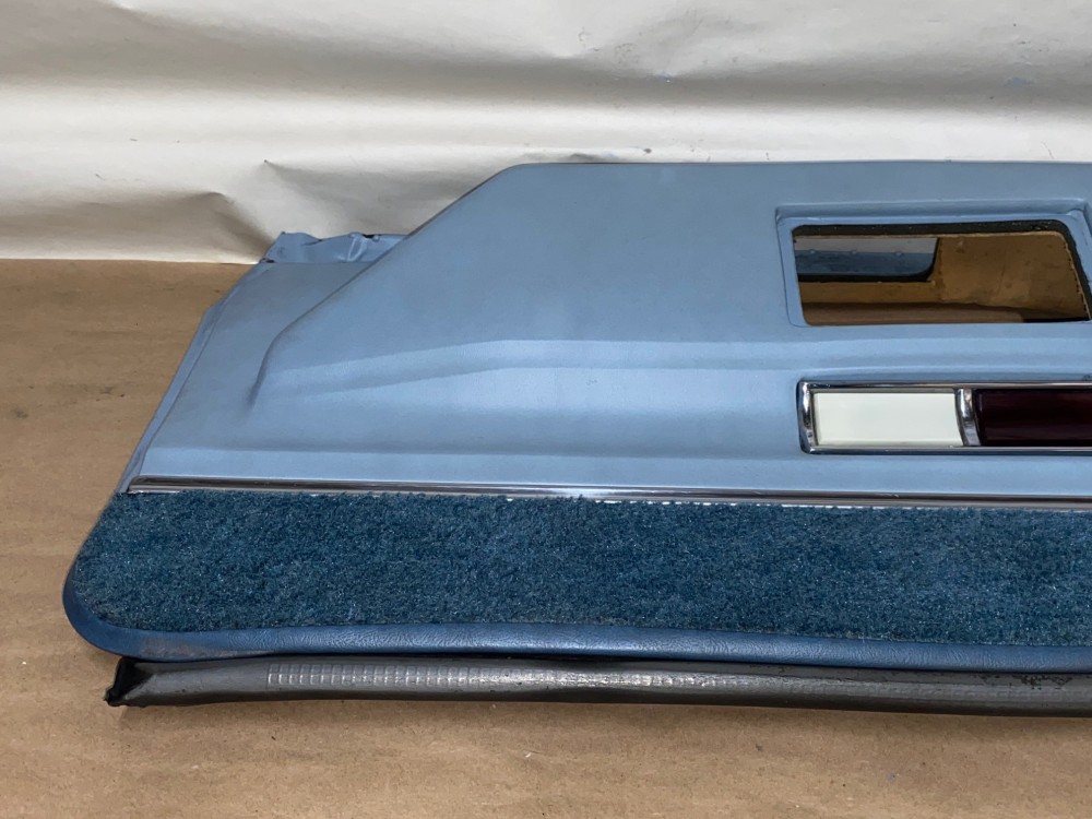 OEM 1971 1972 1973 1974 1975 1976 Cadillac Sedan Deville Fleetwood Calais 4 Door RIGHT PASSENGER SIDE FRONT LOWER DOOR PANEL with COURTESY LIGHT - LIGHT BLUE - Image 10