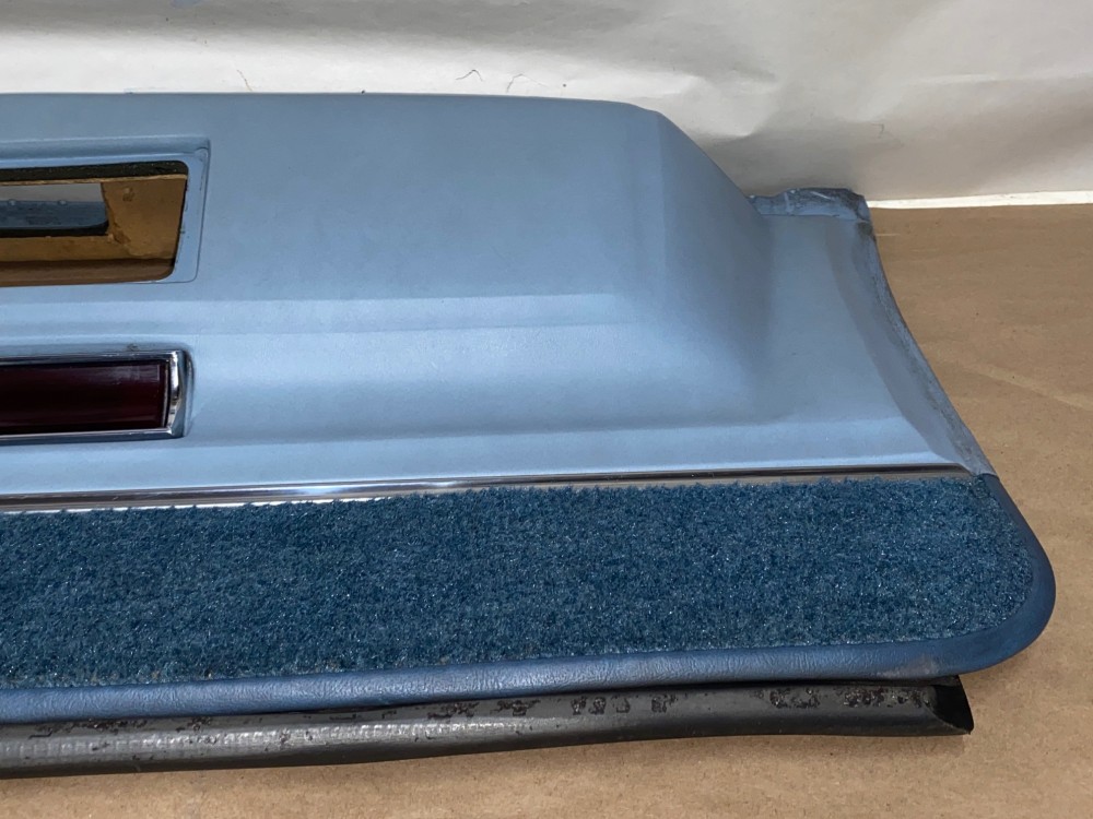 OEM 1971 1972 1973 1974 1975 1976 Cadillac Sedan Deville Fleetwood Calais 4 Door RIGHT PASSENGER SIDE FRONT LOWER DOOR PANEL with COURTESY LIGHT - LIGHT BLUE - Image 12