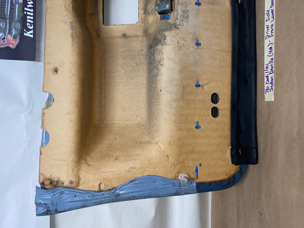 OEM 1971 1972 1973 1974 1975 1976 Cadillac Sedan Deville Fleetwood Calais 4 Door RIGHT PASSENGER SIDE FRONT LOWER DOOR PANEL with COURTESY LIGHT - LIGHT BLUE - Image 16