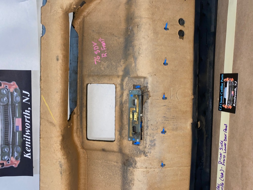 OEM 1971 1972 1973 1974 1975 1976 Cadillac Sedan Deville Fleetwood Calais 4 Door RIGHT PASSENGER SIDE FRONT LOWER DOOR PANEL with COURTESY LIGHT - LIGHT BLUE - Image 17