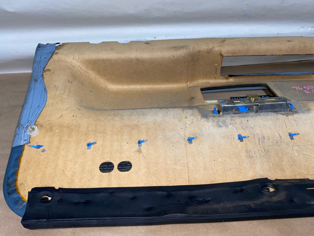 OEM 1971 1972 1973 1974 1975 1976 Cadillac Sedan Deville Fleetwood Calais 4 Door RIGHT PASSENGER SIDE FRONT LOWER DOOR PANEL with COURTESY LIGHT - LIGHT BLUE - Image 19