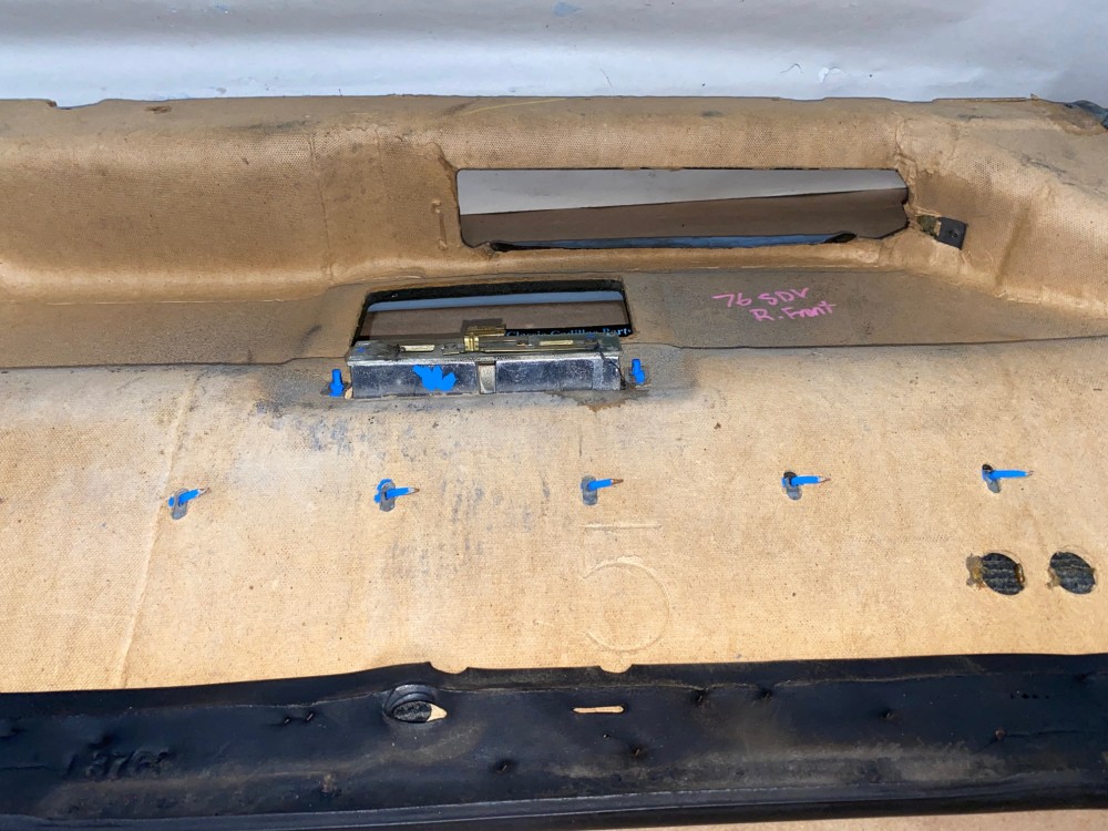 OEM 1971 1972 1973 1974 1975 1976 Cadillac Sedan Deville Fleetwood Calais 4 Door RIGHT PASSENGER SIDE FRONT LOWER DOOR PANEL with COURTESY LIGHT - LIGHT BLUE - Image 20