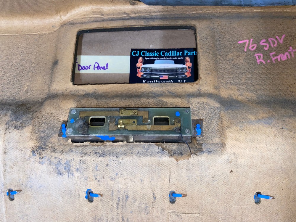 OEM 1971 1972 1973 1974 1975 1976 Cadillac Sedan Deville Fleetwood Calais 4 Door RIGHT PASSENGER SIDE FRONT LOWER DOOR PANEL with COURTESY LIGHT - LIGHT BLUE - Image 23