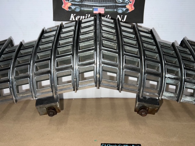 OEM 1976 Cadillac Eldorado FRONT LOWER GRILL #1606878 - Image 16