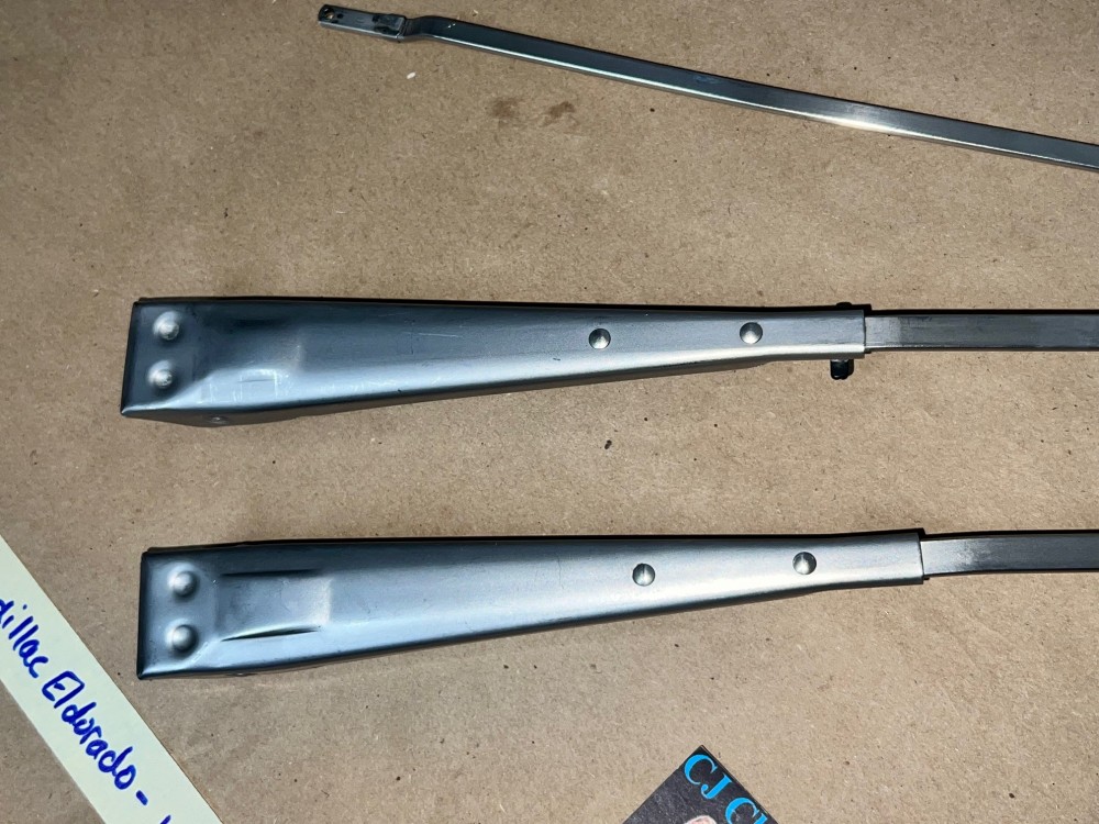 OEM 1969 1970 Cadillac Eldorado WINDSHIELD WIPER ARMS - LEFT & RIGHT - Image 2
