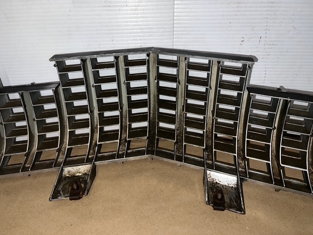OEM 1976 Cadillac Eldorado FRONT LOWER GRILL #1606878 - Image 6