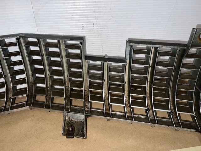 OEM 1976 Cadillac Eldorado FRONT LOWER GRILL #1606878 - Image 22