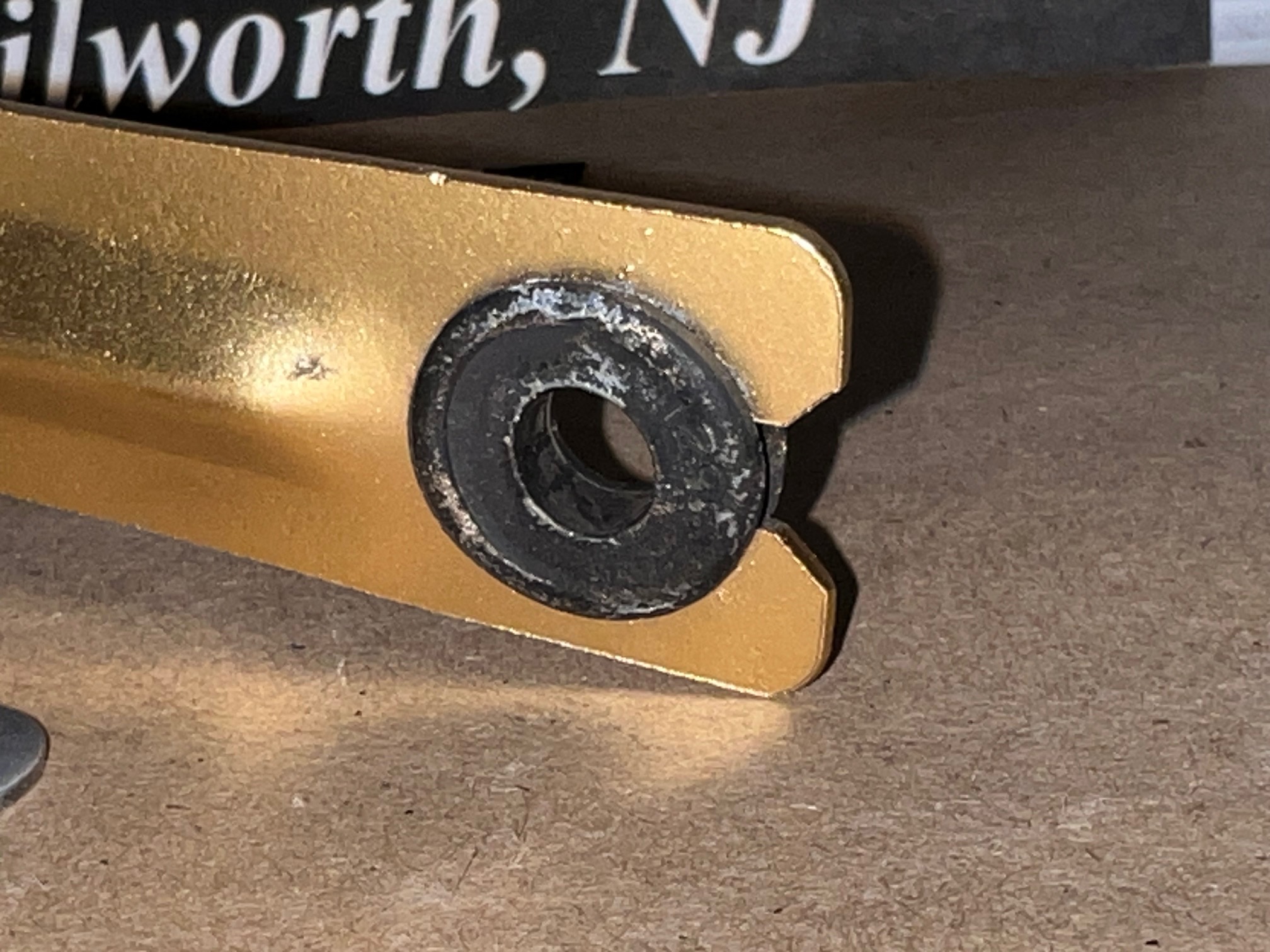 OEM 1973 1974 1975 1976 Cadillac Deville Calais Fleetwood 1973 1974 1975 1976 1977 1978 Eldorado LOWER ANTENNA SUPPORT MOUNTING BRACKET WITH SCREW BOLT #1602174 - Image 3