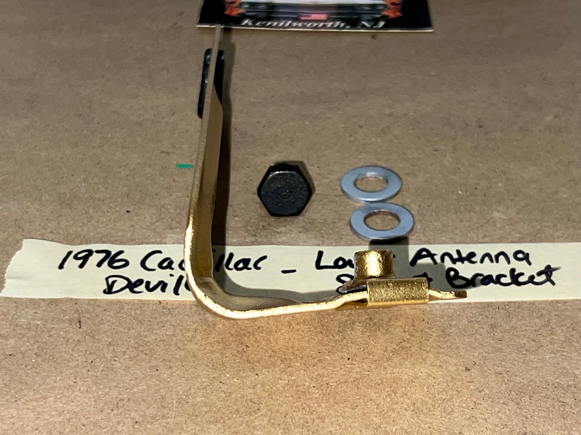 OEM 1973 1974 1975 1976 Cadillac Deville Calais Fleetwood 1973 1974 1975 1976 1977 1978 Eldorado LOWER ANTENNA SUPPORT MOUNTING BRACKET WITH SCREW BOLT #1602174 - Image 4