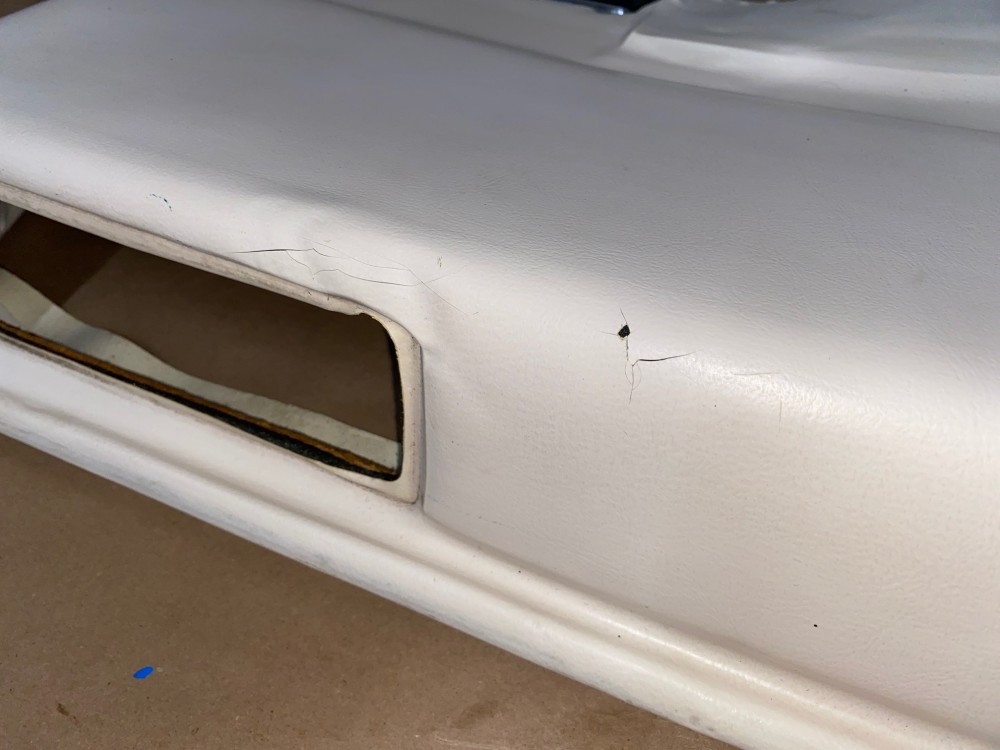 OEM 1971 1972 1973 1974 1975 1976 Cadillac Coupe Deville Calais 2 Dr LEFT DRIVER SIDE REAR LOWER DOOR PANEL ARM REST ~ WHITE WITH GREEN CARPET - Image 12