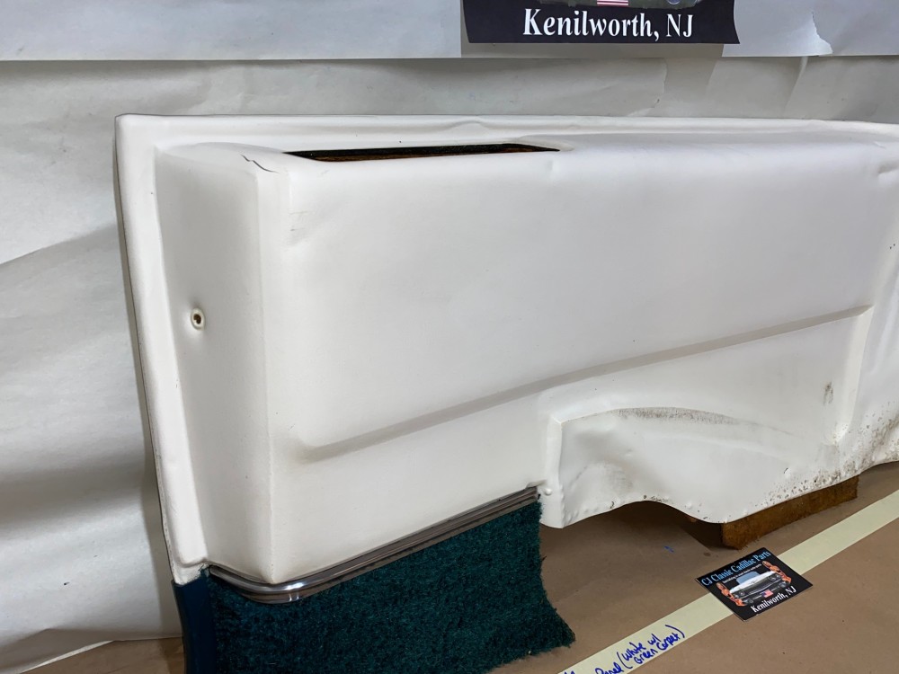 OEM 1971 1972 1973 1974 1975 1976 Cadillac Coupe Deville Calais 2 Dr RIGHT PASSENGER SIDE REAR LOWER DOOR PANEL ARM REST ~ WHITE WITH GREEN CARPET - Image 10