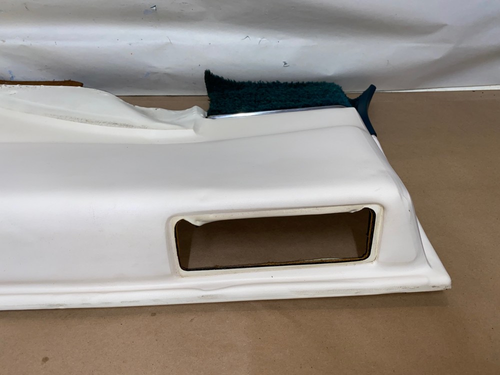 OEM 1971 1972 1973 1974 1975 1976 Cadillac Coupe Deville Calais 2 Dr RIGHT PASSENGER SIDE REAR LOWER DOOR PANEL ARM REST ~ WHITE WITH GREEN CARPET - Image 11