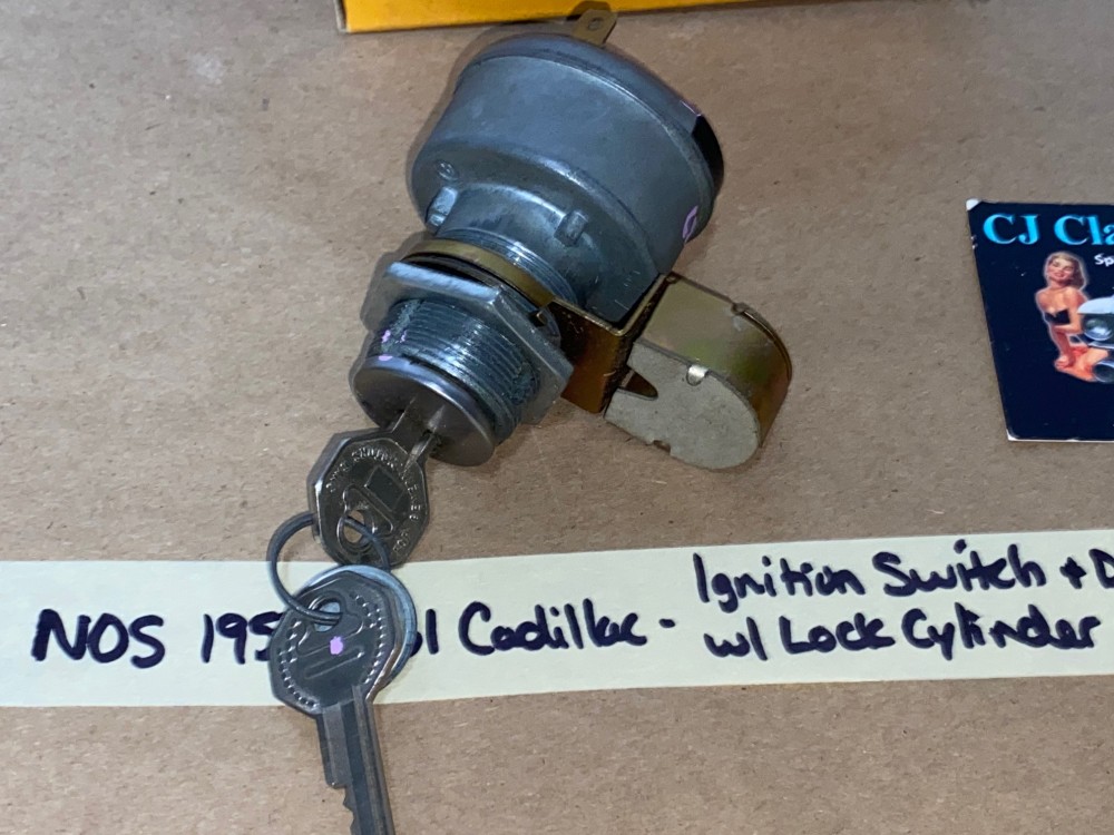 NOS 1957 1958 1959 1960 1961 CADILLAC IGNITION SWITCH DASH LIGHT BRACKET WITH LOCK CYLINDER & KEY - Image 5